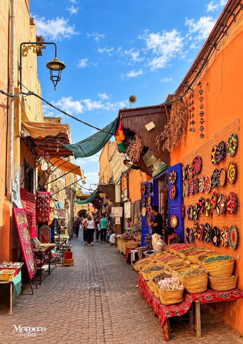Half-Day Marrakech Medina Walking Tour – History, Souks & Local Life